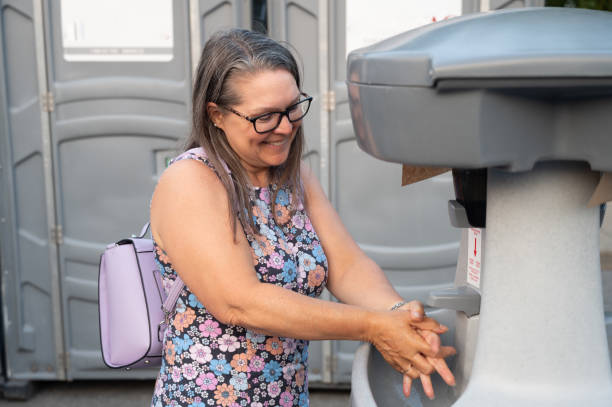 Best Porta potty rental near me  in Temple Hills, MD